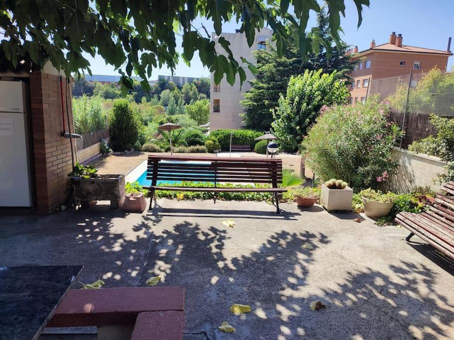 Duplex Con Piscina En Rubi Daire Dış mekan fotoğraf